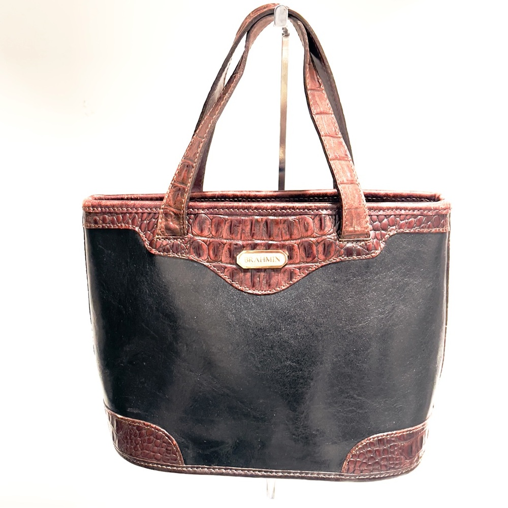 Brahmin Vintage Black Leather Crossbody Capri With Embossed Croc Accents